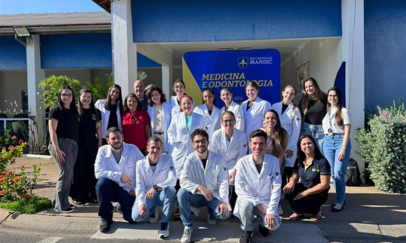 sao-leopoldo-mandic-faculdade-de-medicina-graduacao-medica-alunos-faculdade-sao-leopoldo-mandic-limeira-prevencao-ao-pe-diabetico-idosos