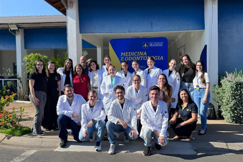 sao-leopoldo-mandic-faculdade-de-medicina-graduacao-medica-alunos-faculdade-sao-leopoldo-mandic-limeira-prevencao-ao-pe-diabetico-idosos