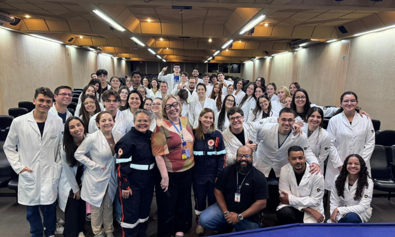 sao-leopoldo-mandic-limeira-faculdade-de-medicina-graduaçao-medica-estudantes-medicina-mandic-limeira-praticam-primeiros-socorros-samu